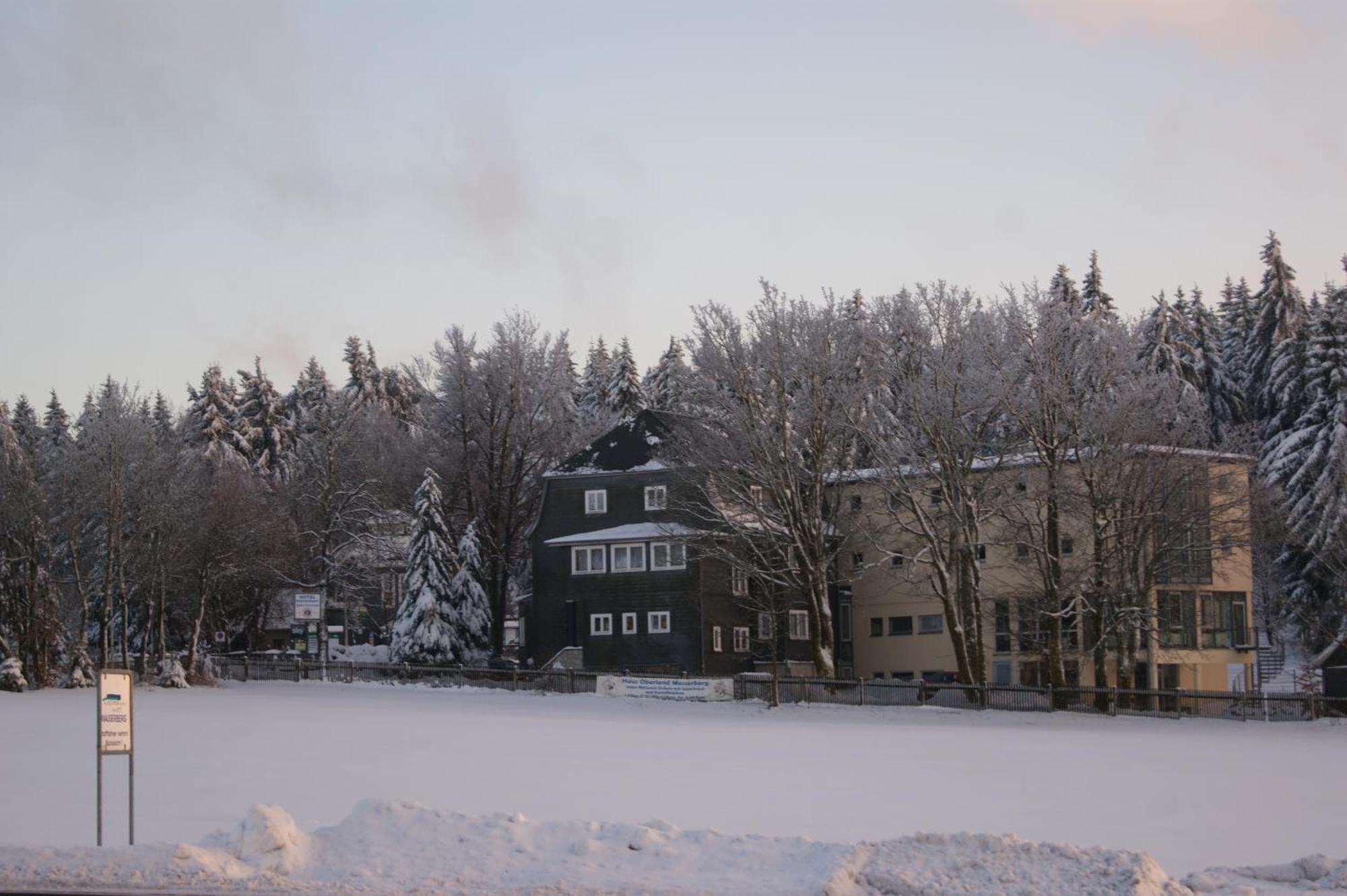 Hotel Haus Oberland Masserberg Exterior foto