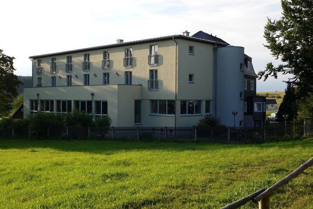 Hotel Haus Oberland Masserberg Exterior foto
